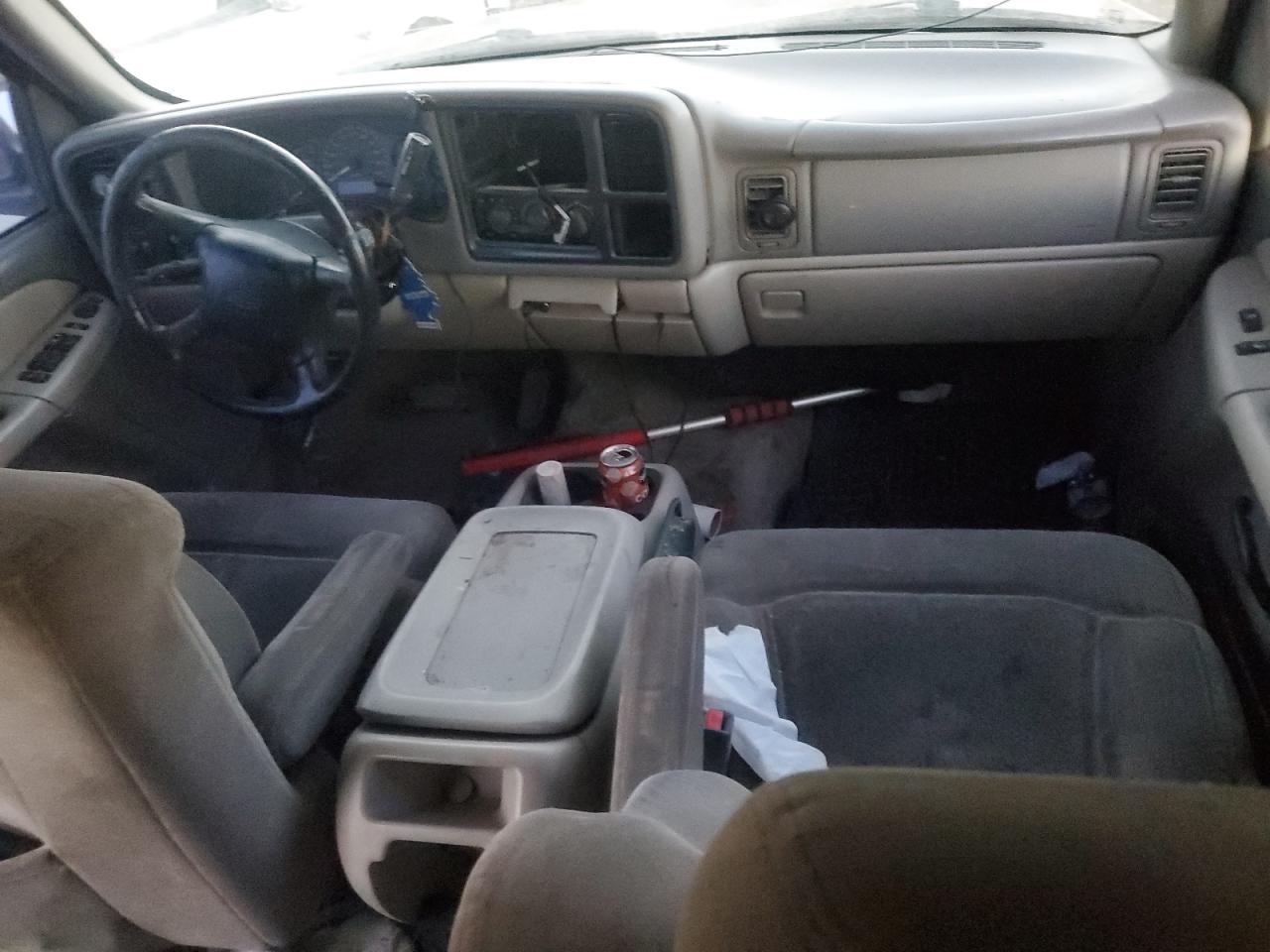 2002 Chevrolet Tahoe - Image 8