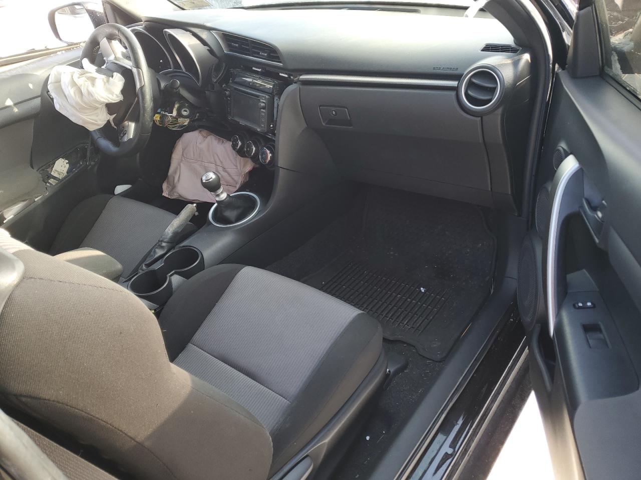 2014 Toyota tC - Image 8