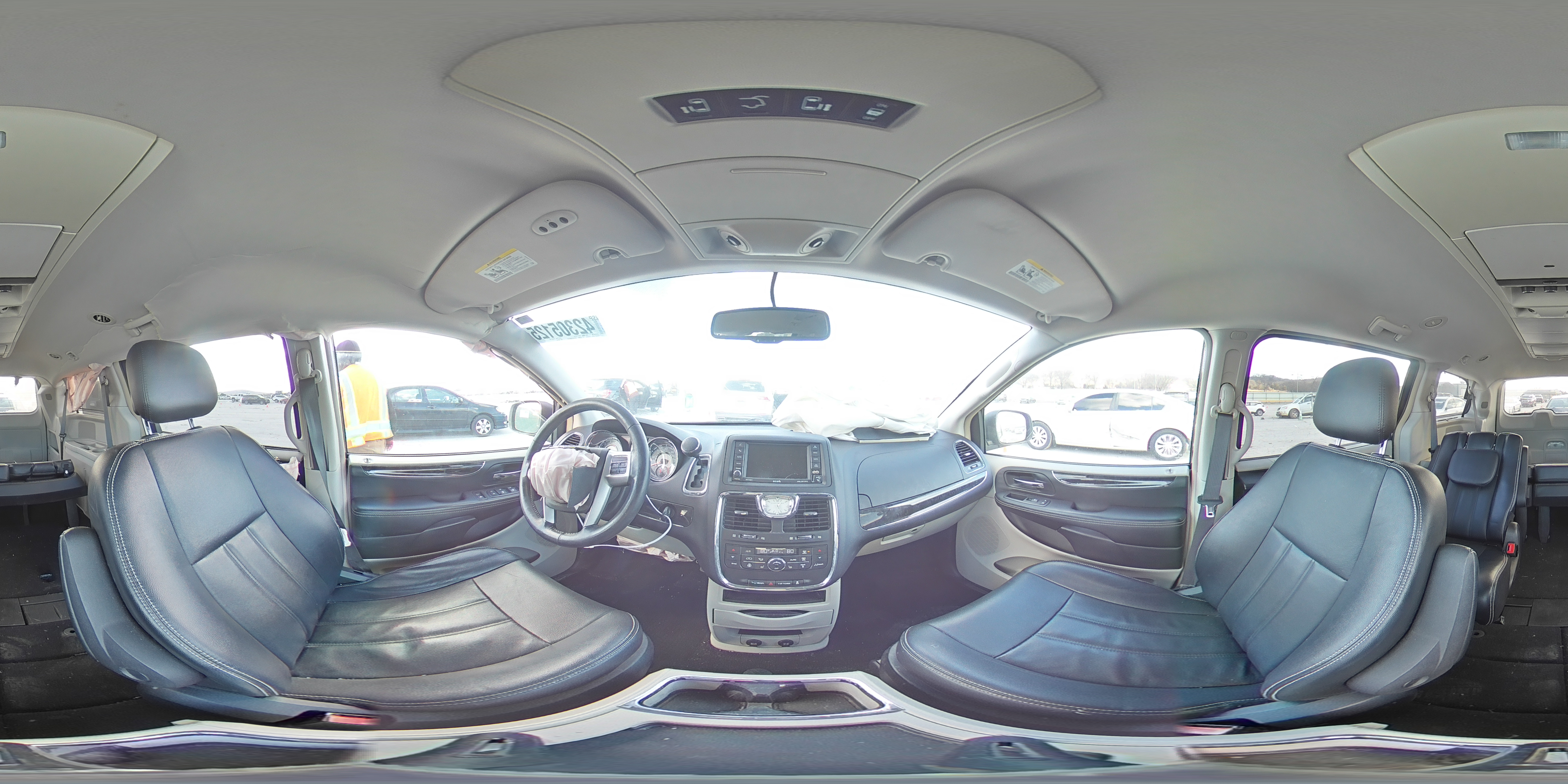 2015 Chrysler Town & Country - Image 13