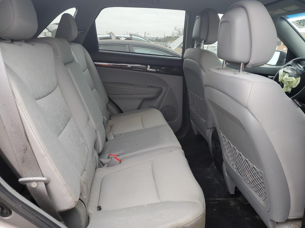 2012 Kia Sorento - Image 11
