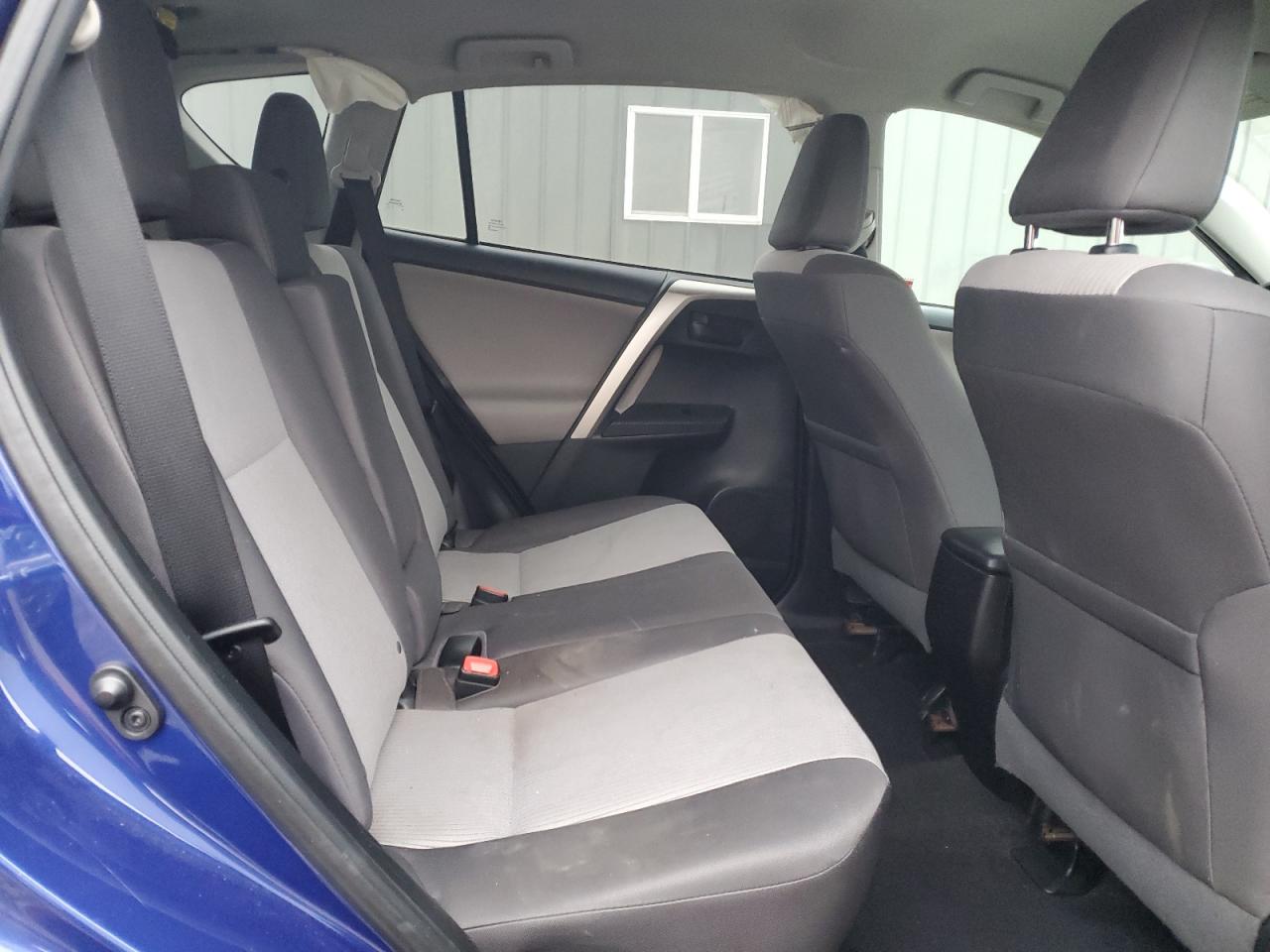 2015 Toyota RAV 4 - Image 12