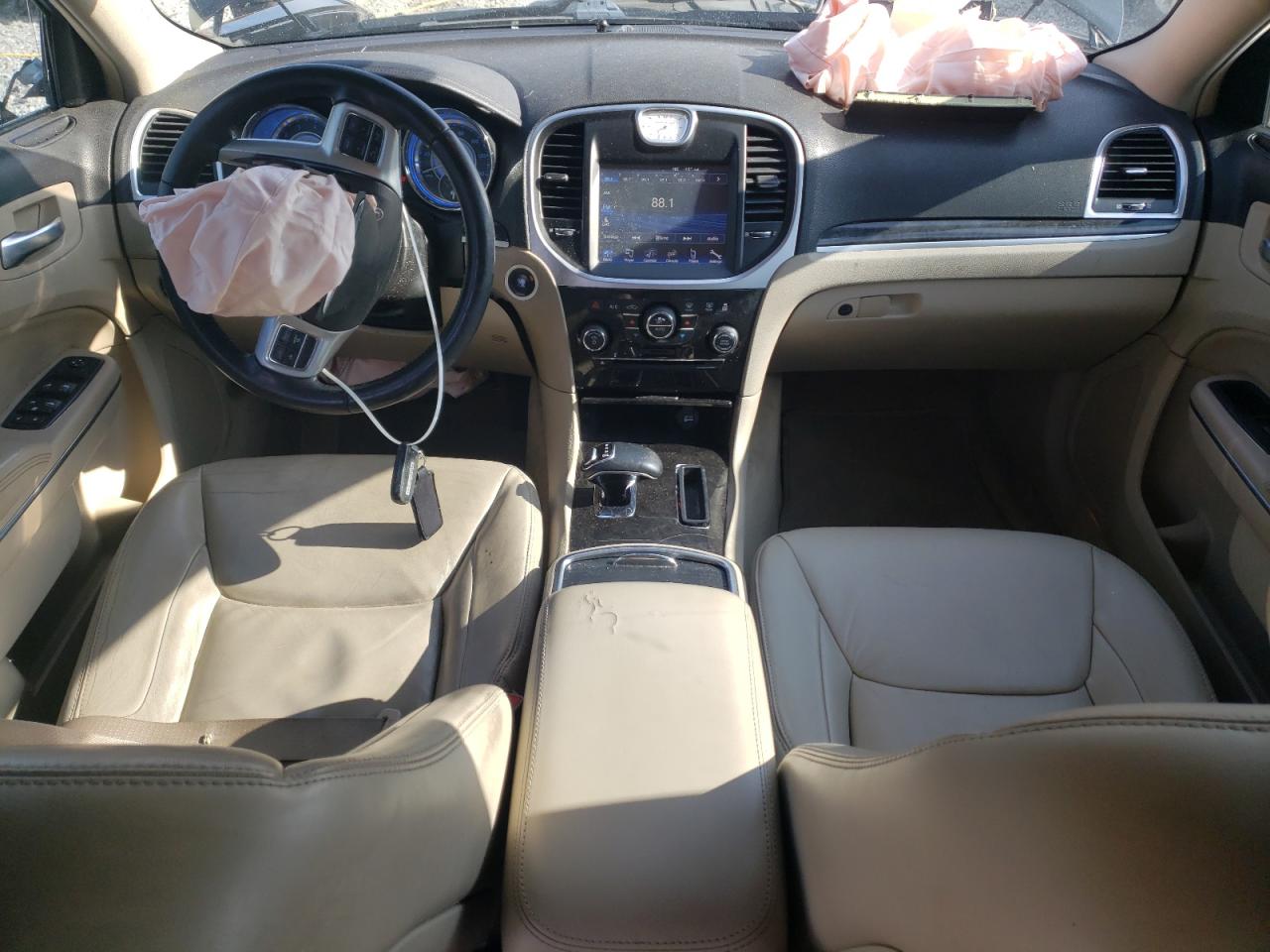 2014 Chrysler 300 - Image 8