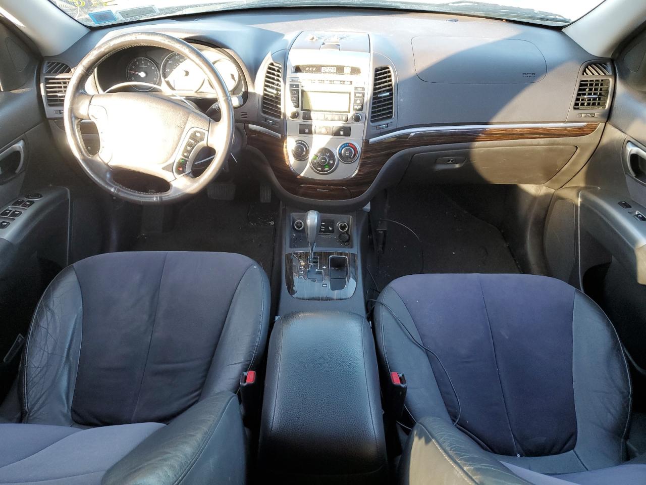 2010 Hyundai Santa Fe - Image 8