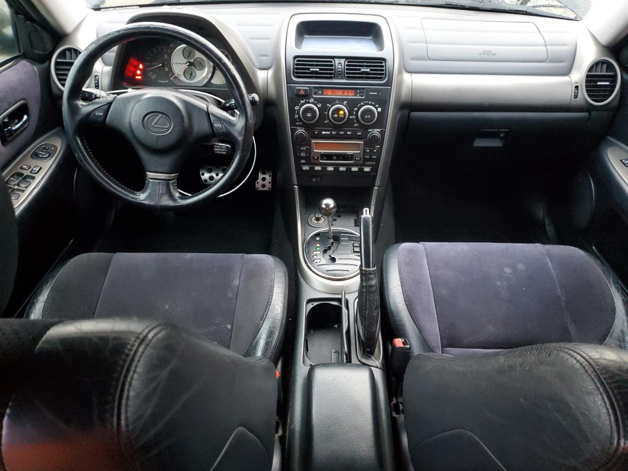 2001 Lexus IS - Image 8