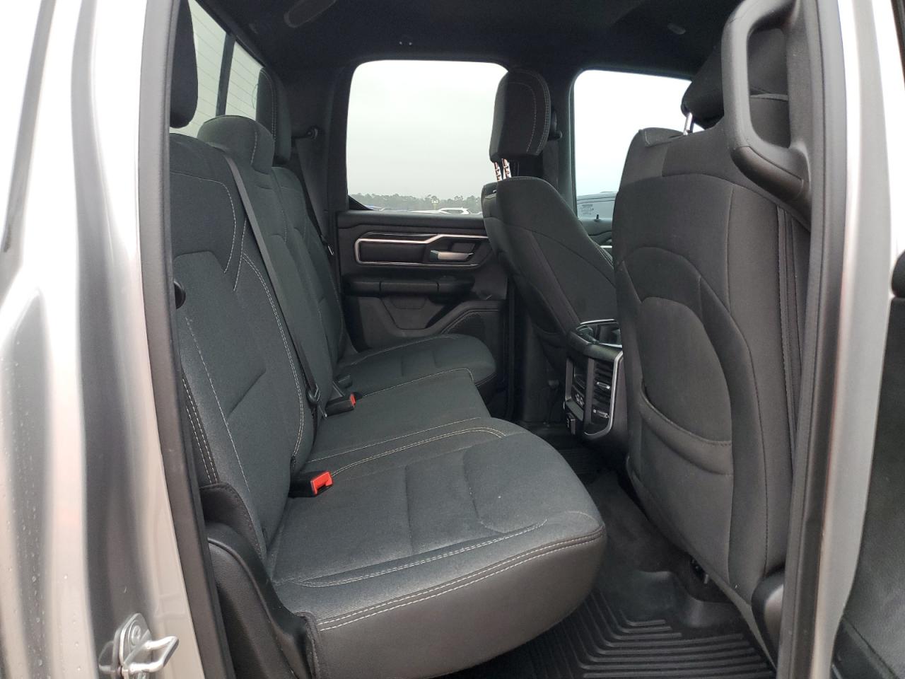 2022 RAM 1500 - Image 10