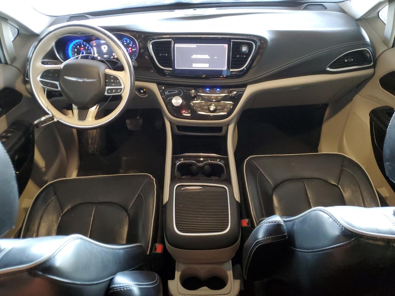 2021 Chrysler Pacifica - Image 8