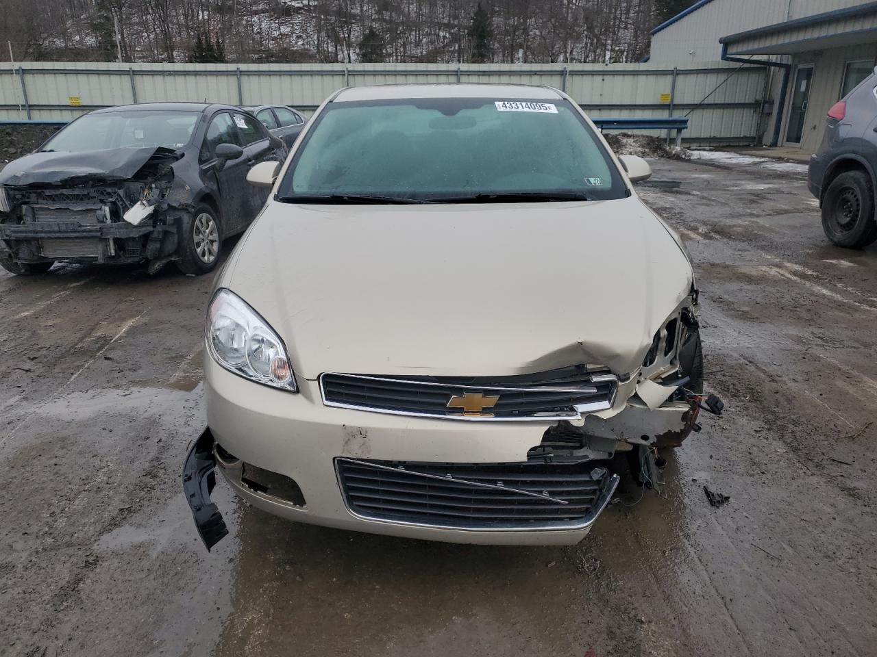 2010 Chevrolet Impala - Image 5