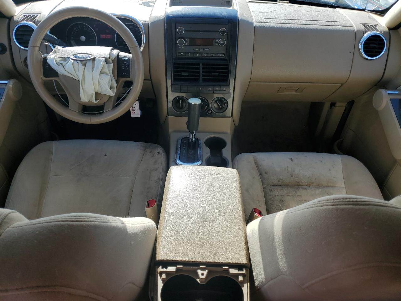 2010 Ford Explorer - Image 8