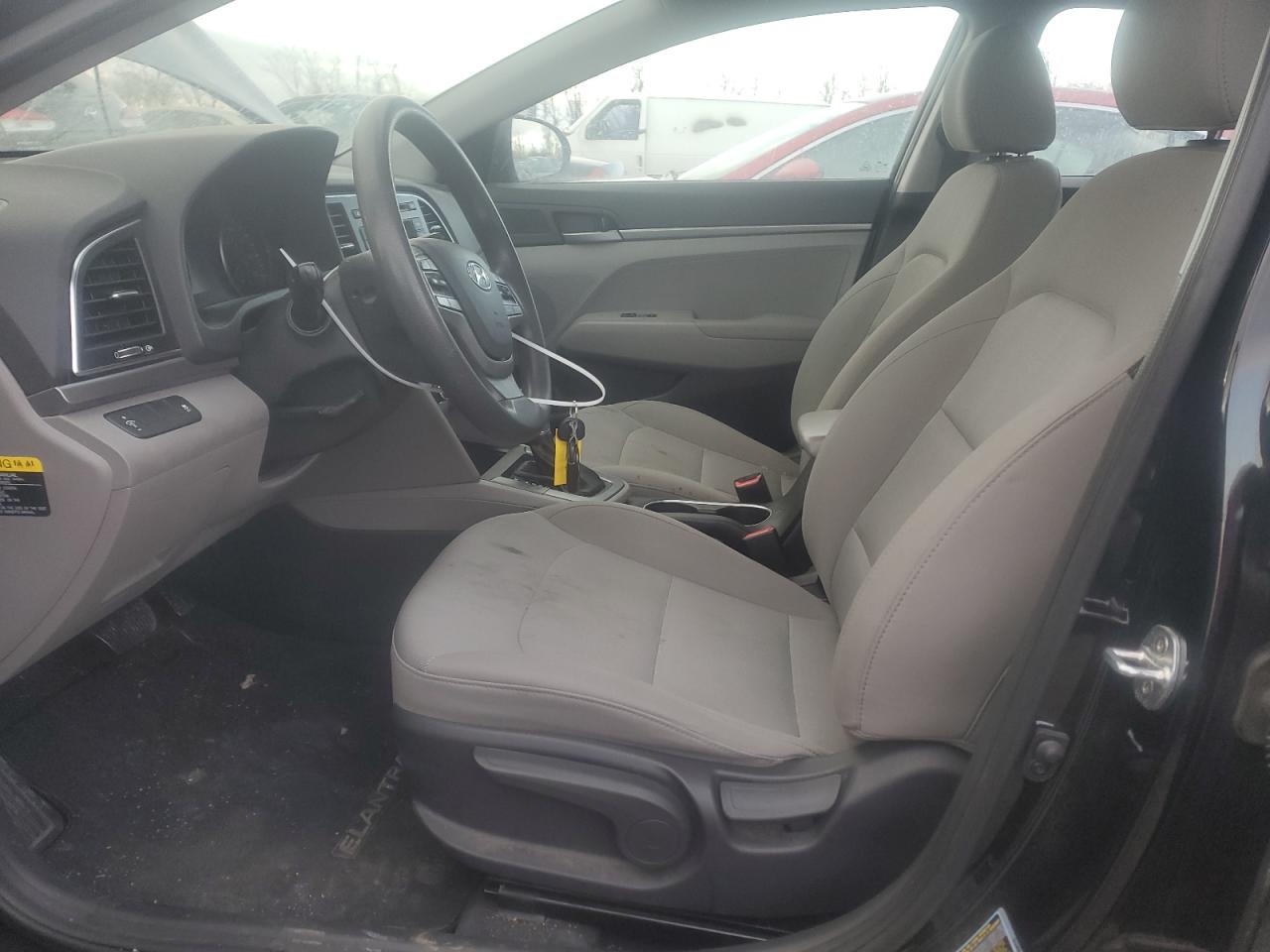 2018 Hyundai Elantra - Image 7