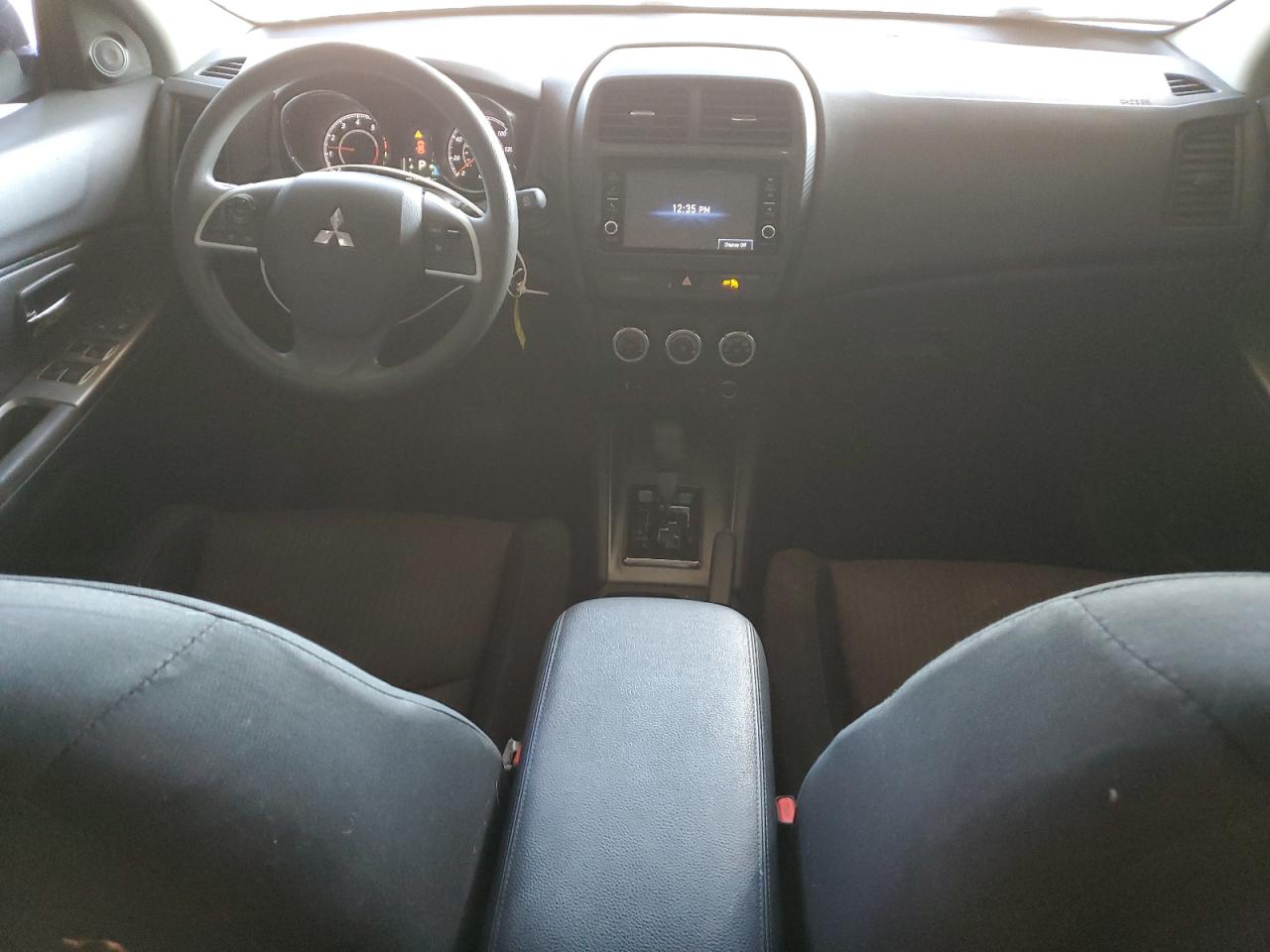 2018 Mitsubishi Outlander - Image 8