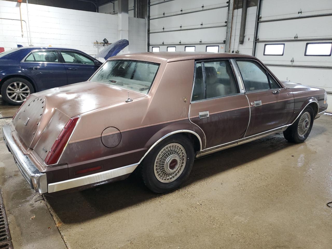 1987 Lincoln Continental - Image 3