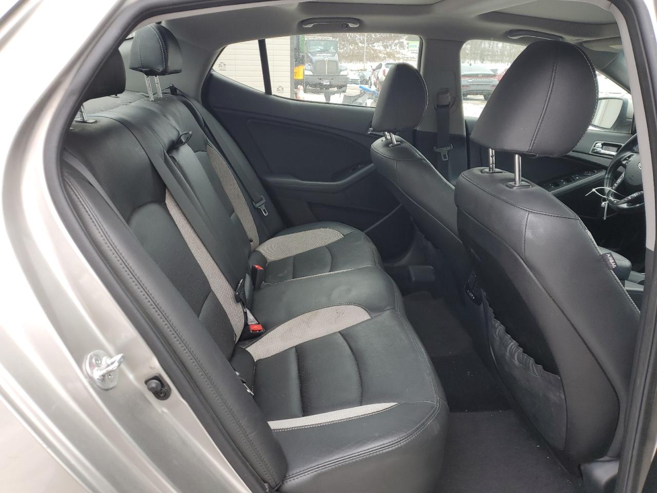 2012 Kia Optima - Image 10