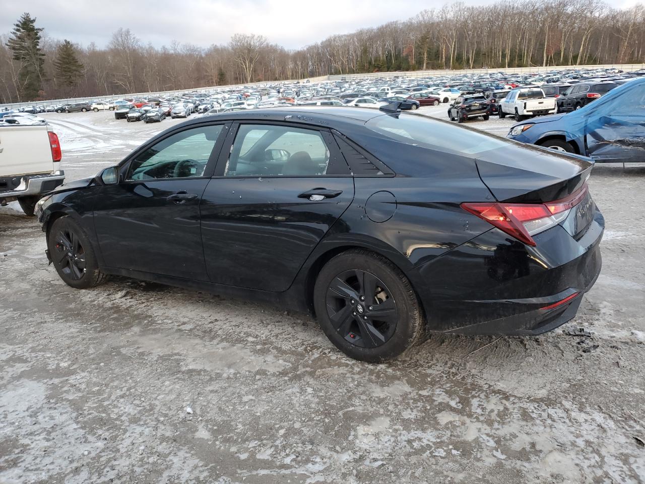 2023 Hyundai Elantra - Image 2