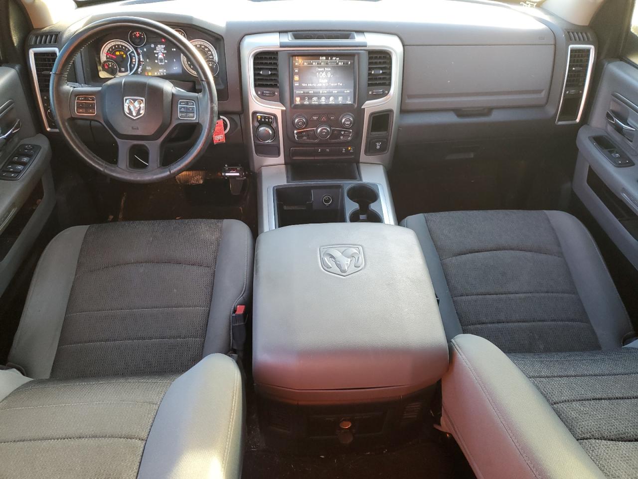 2014 RAM 1500 - Image 9