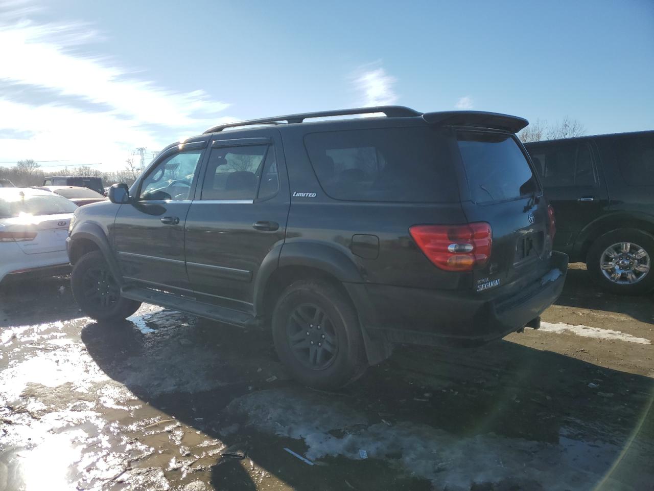 2004 Toyota Sequoia - Image 2