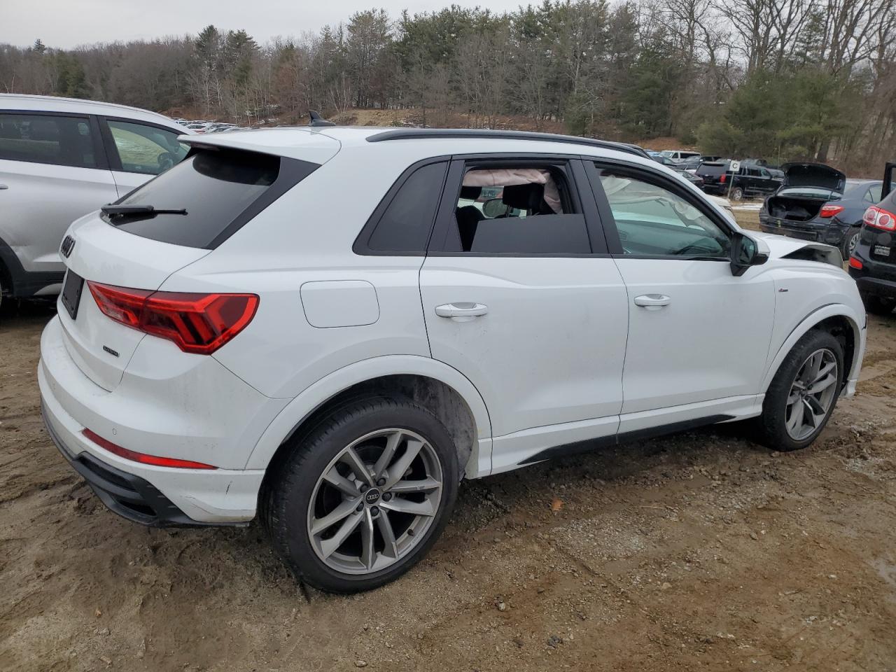 2022 Audi Q3 - Image 3