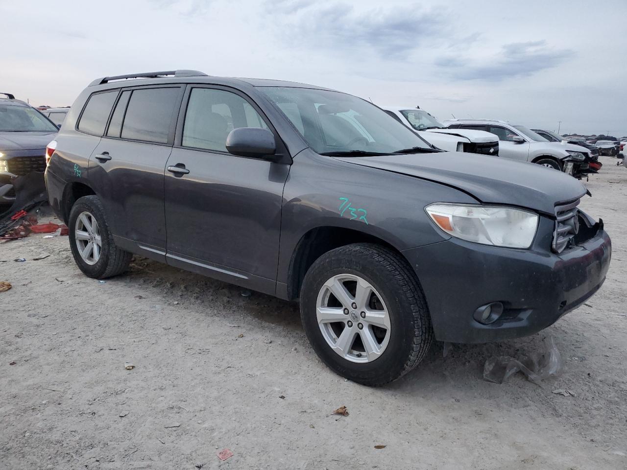 2010 Toyota Highlander - Image 4