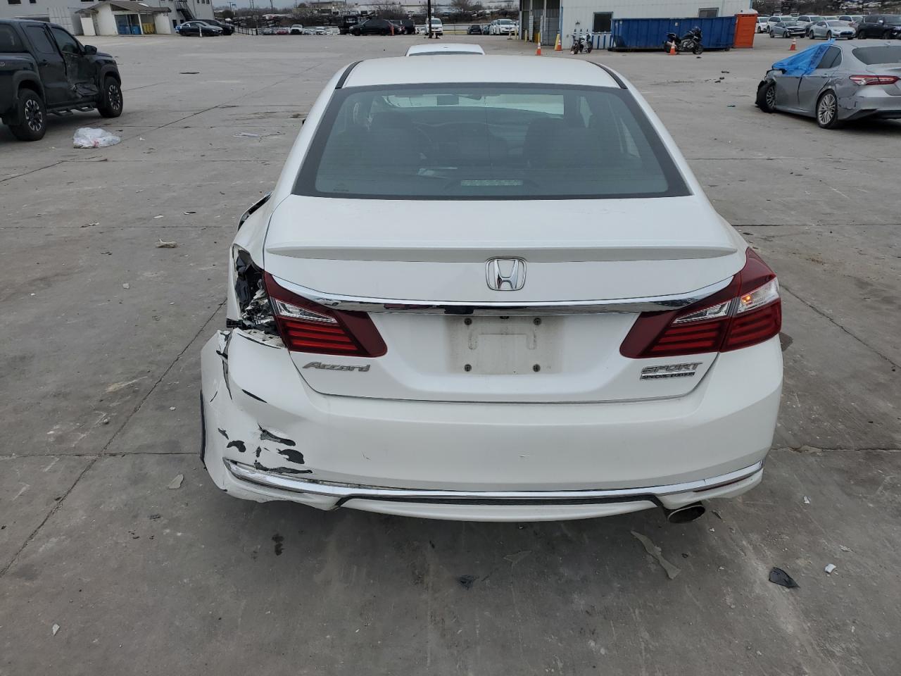 2017 Honda Accord - Image 6