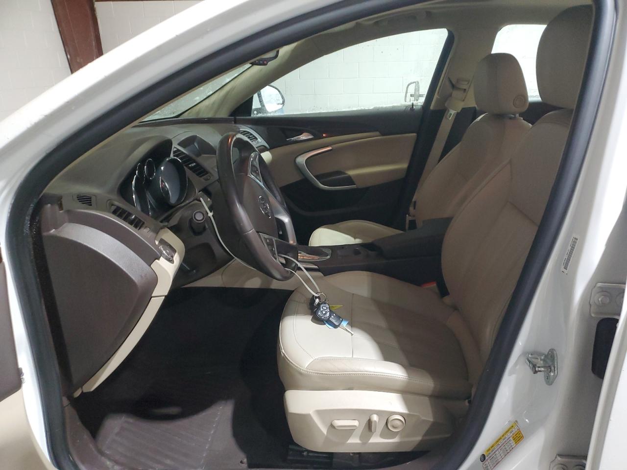 2011 Buick Regal - Image 7