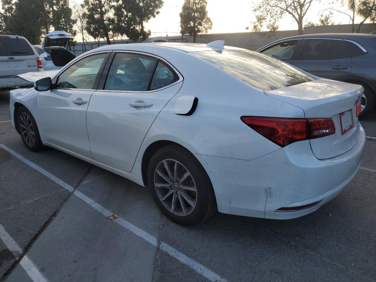 2018 Acura TLX - Image 2
