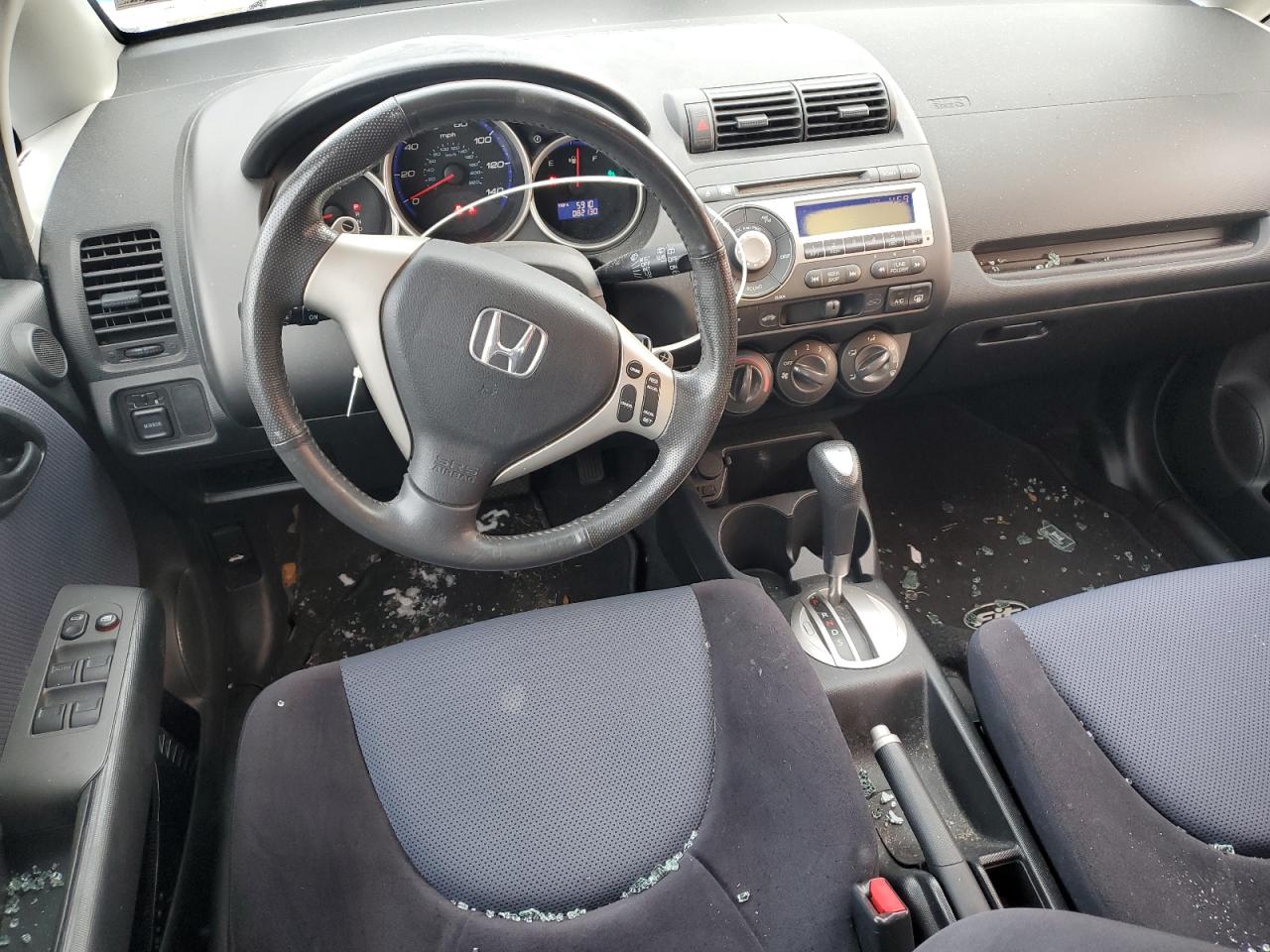 2008 Honda Fit - Image 8