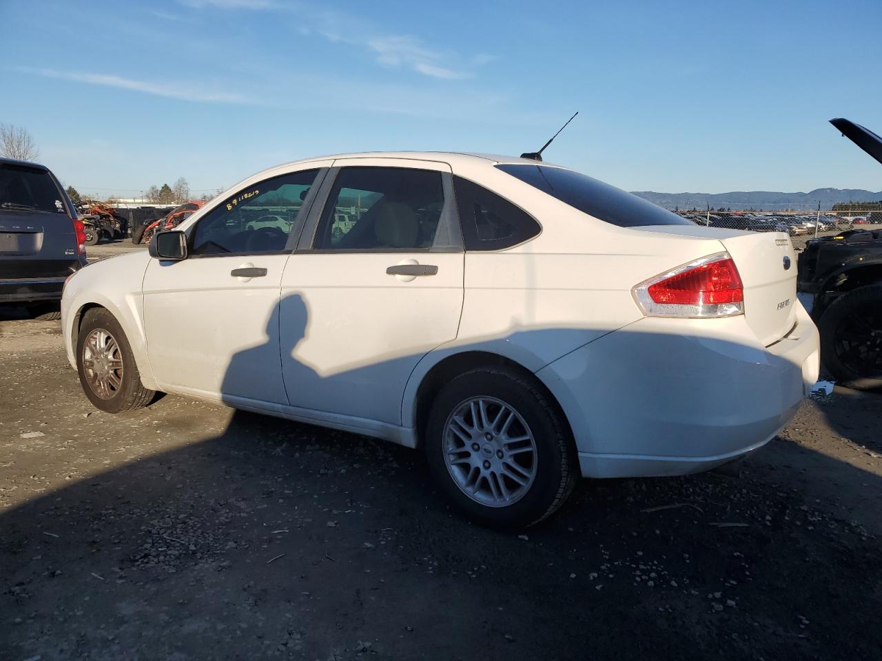 2010 Ford Focus - Image 2