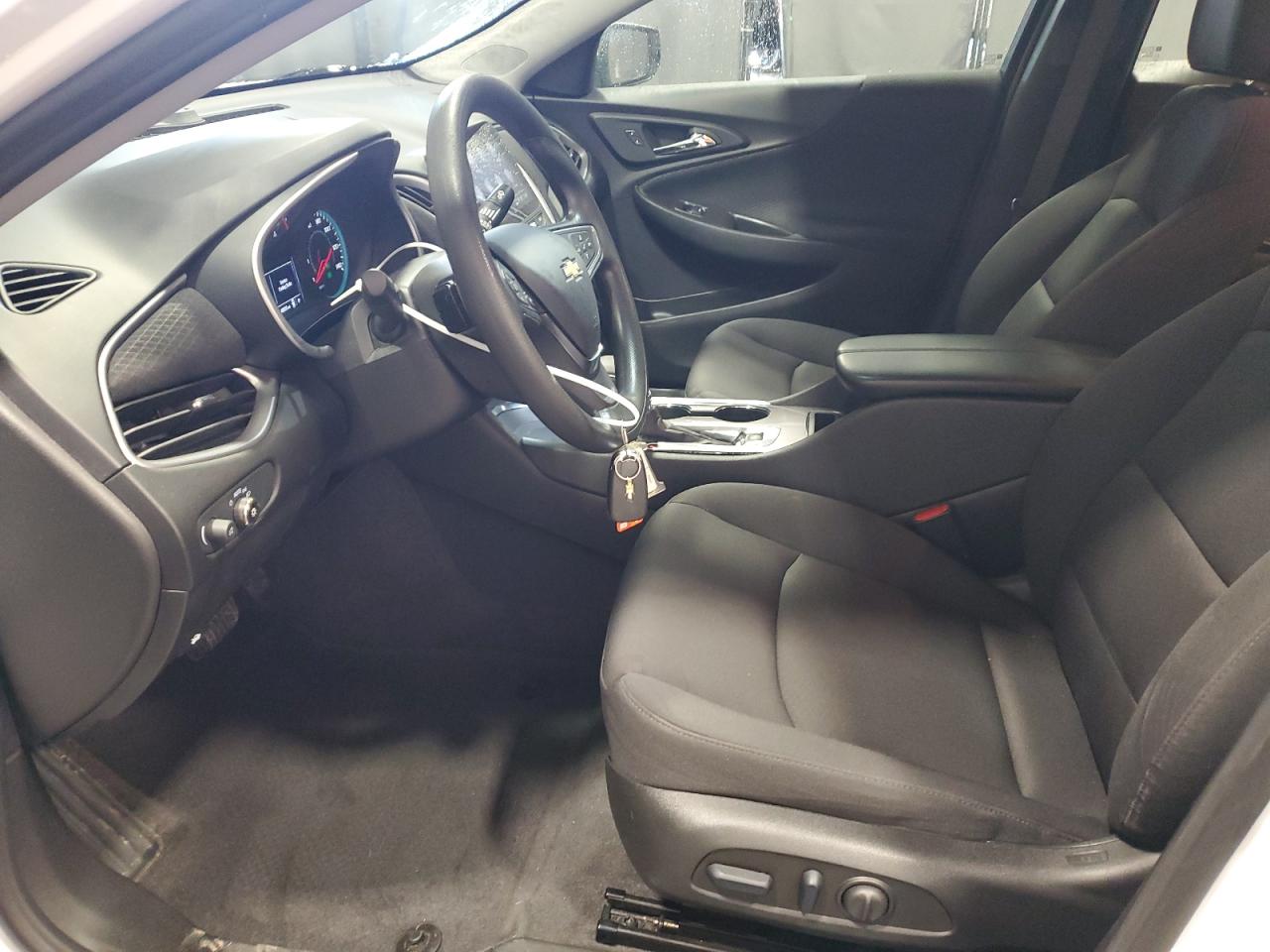 2023 Chevrolet Malibu - Image 7
