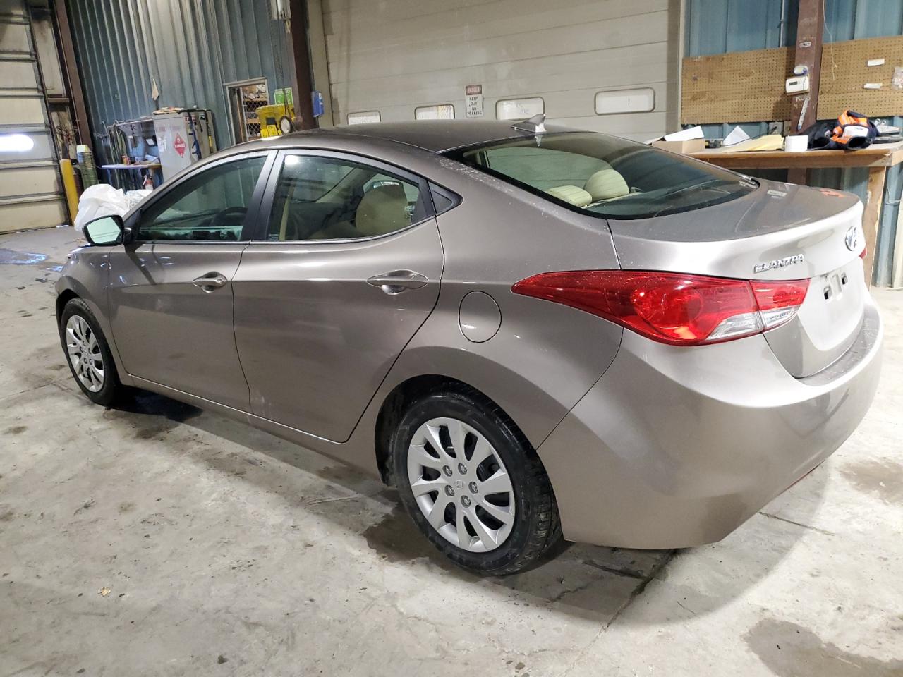 2012 Hyundai Elantra - Image 2