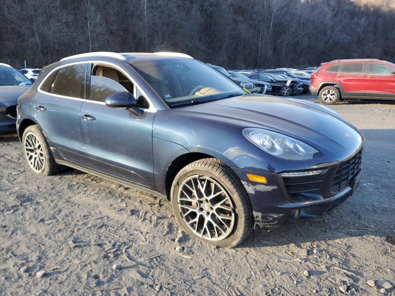 VIN WP1AB2A59GLB54668 2016 PORSCHE MACAN no.4