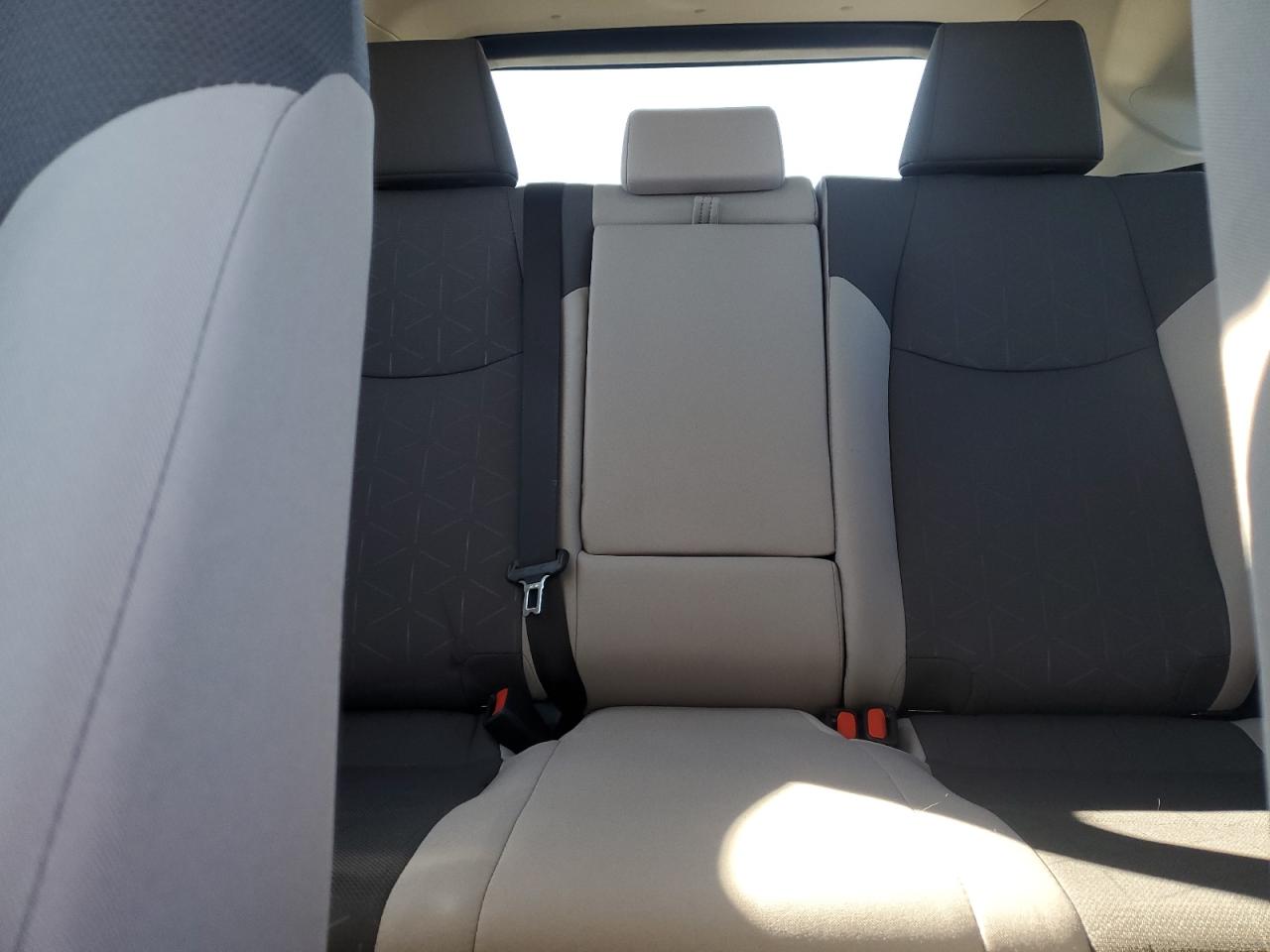 2024 Toyota RAV 4 - Image 10