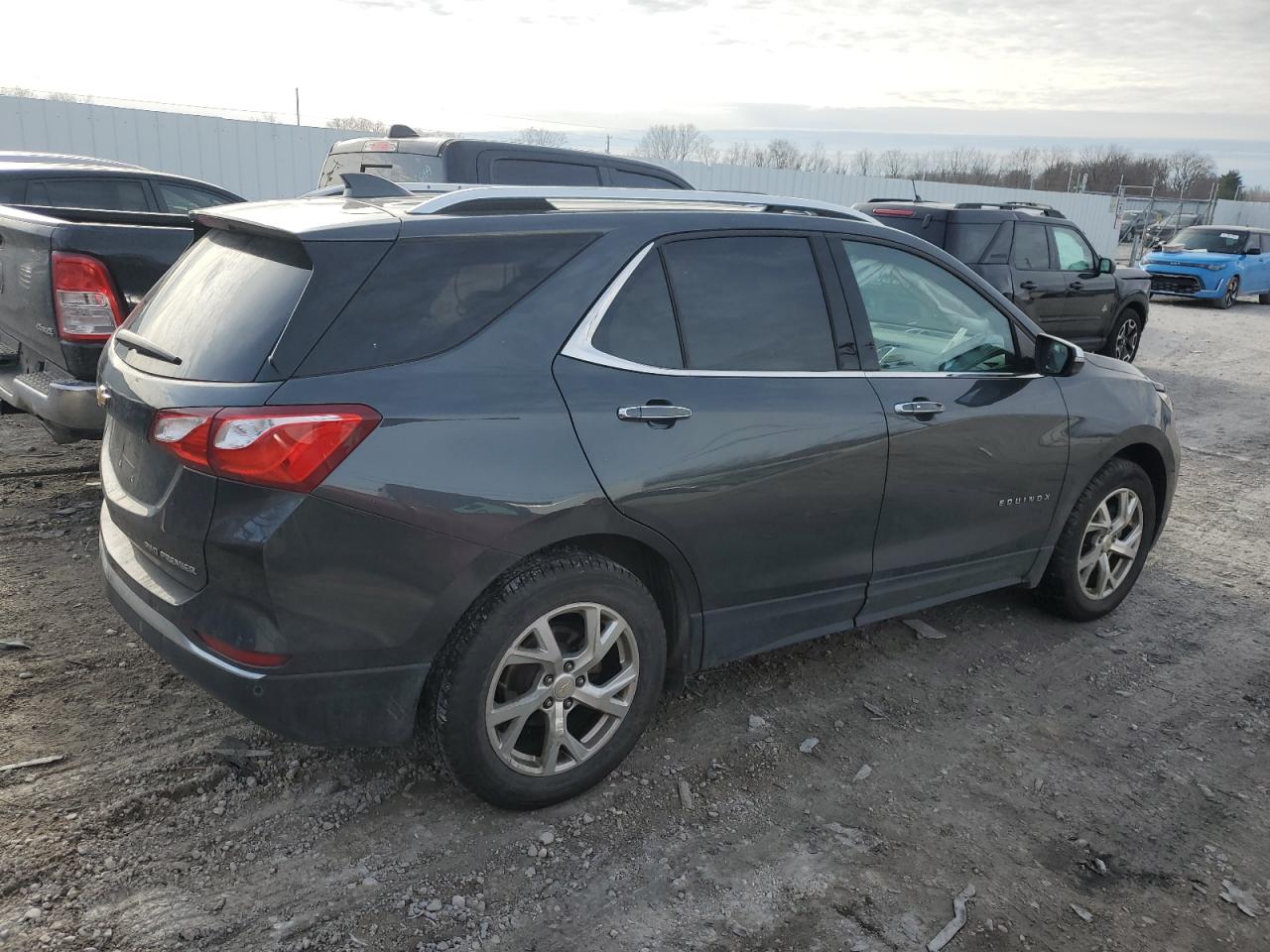 2020 Chevrolet Equinox - Image 3