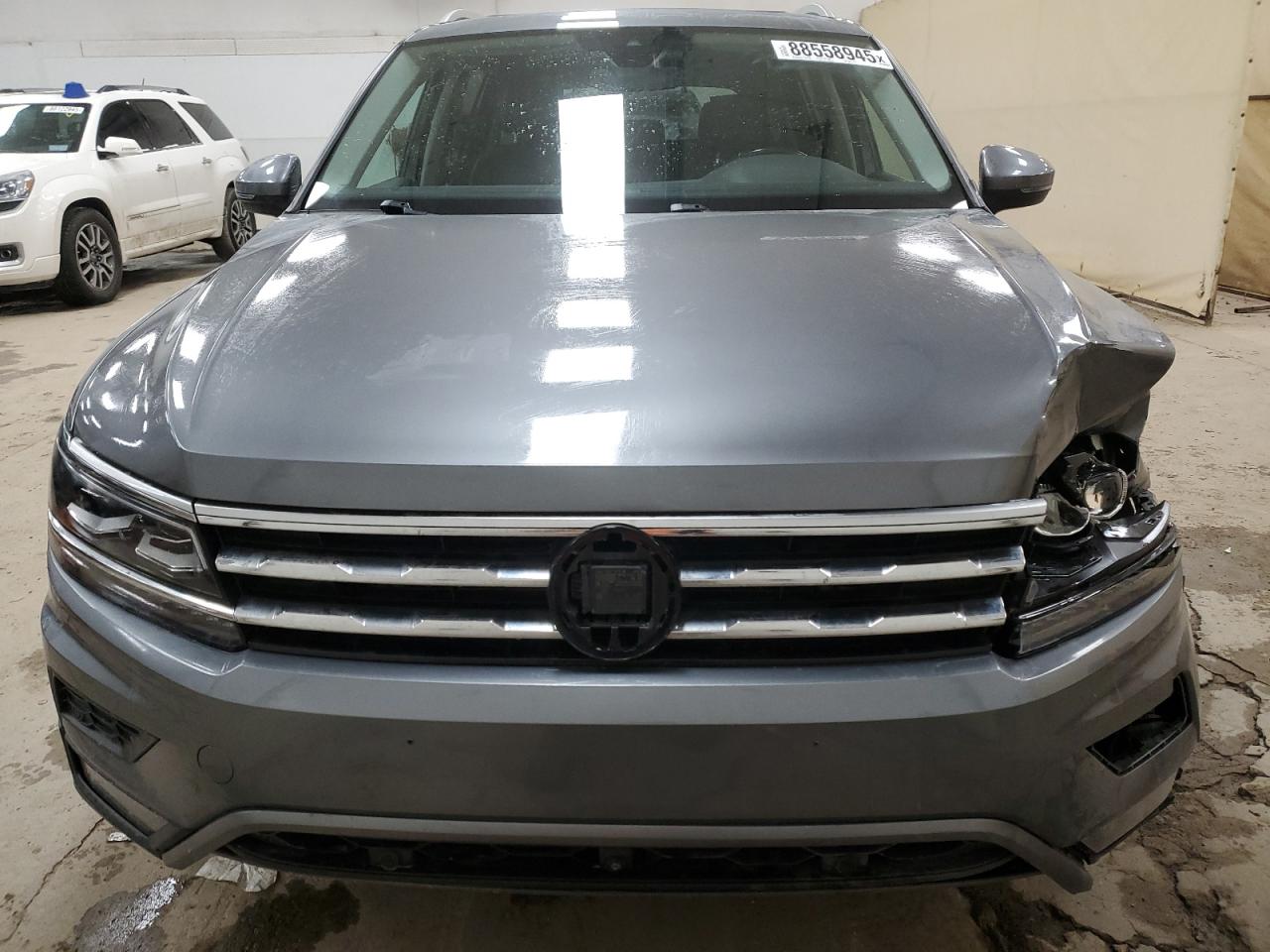 2018 Volkswagen Tiguan - Image 5