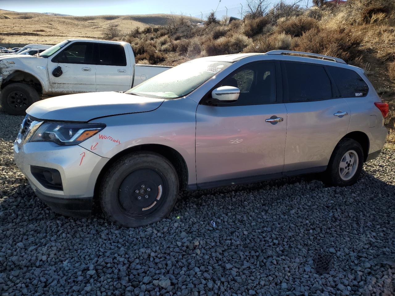 2017 Nissan Pathfinder - Image 1