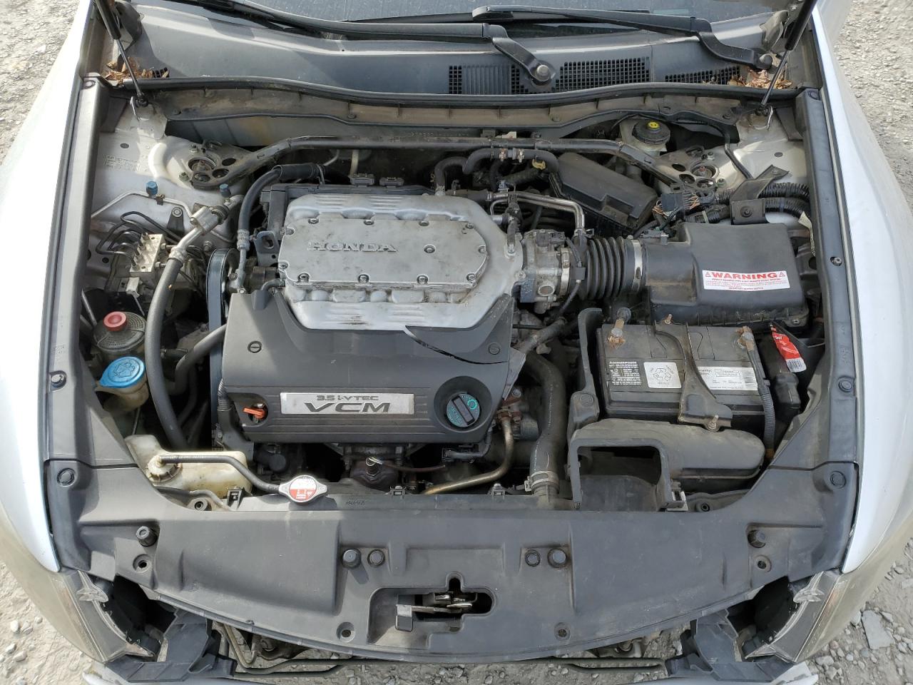 2009 Honda Accord - Image 11