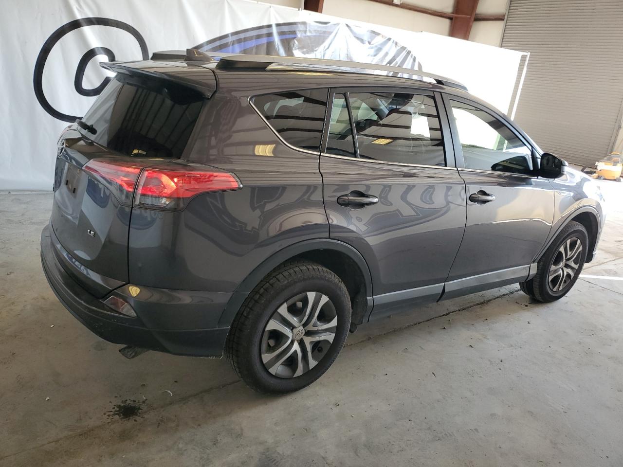2018 Toyota RAV 4 - Image 3