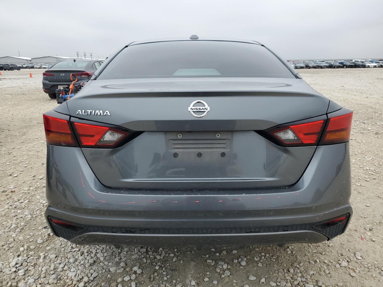2019 Nissan Altima - Image 6