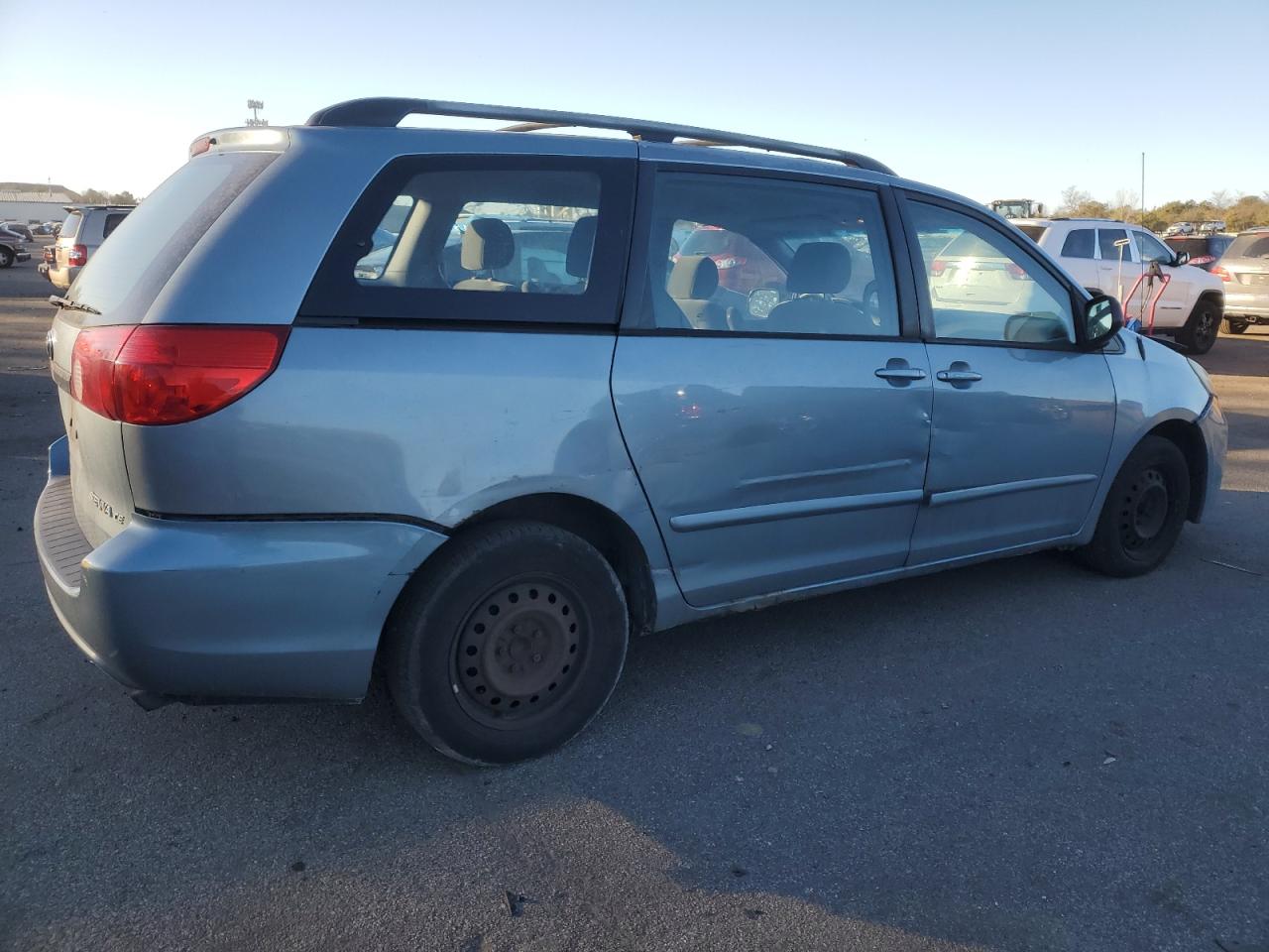 2006 Toyota Sienna - Image 3
