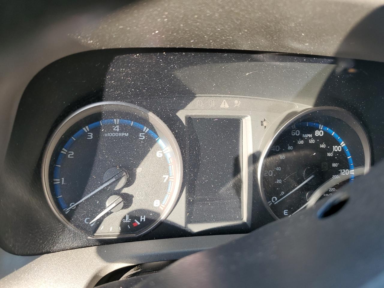 2018 Toyota RAV 4 - Image 9