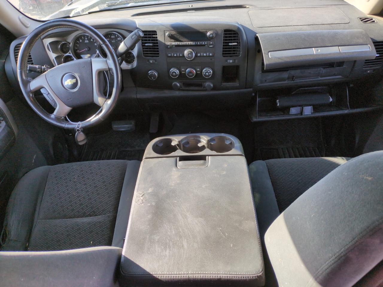 2007 Chevrolet Silverado - Image 8
