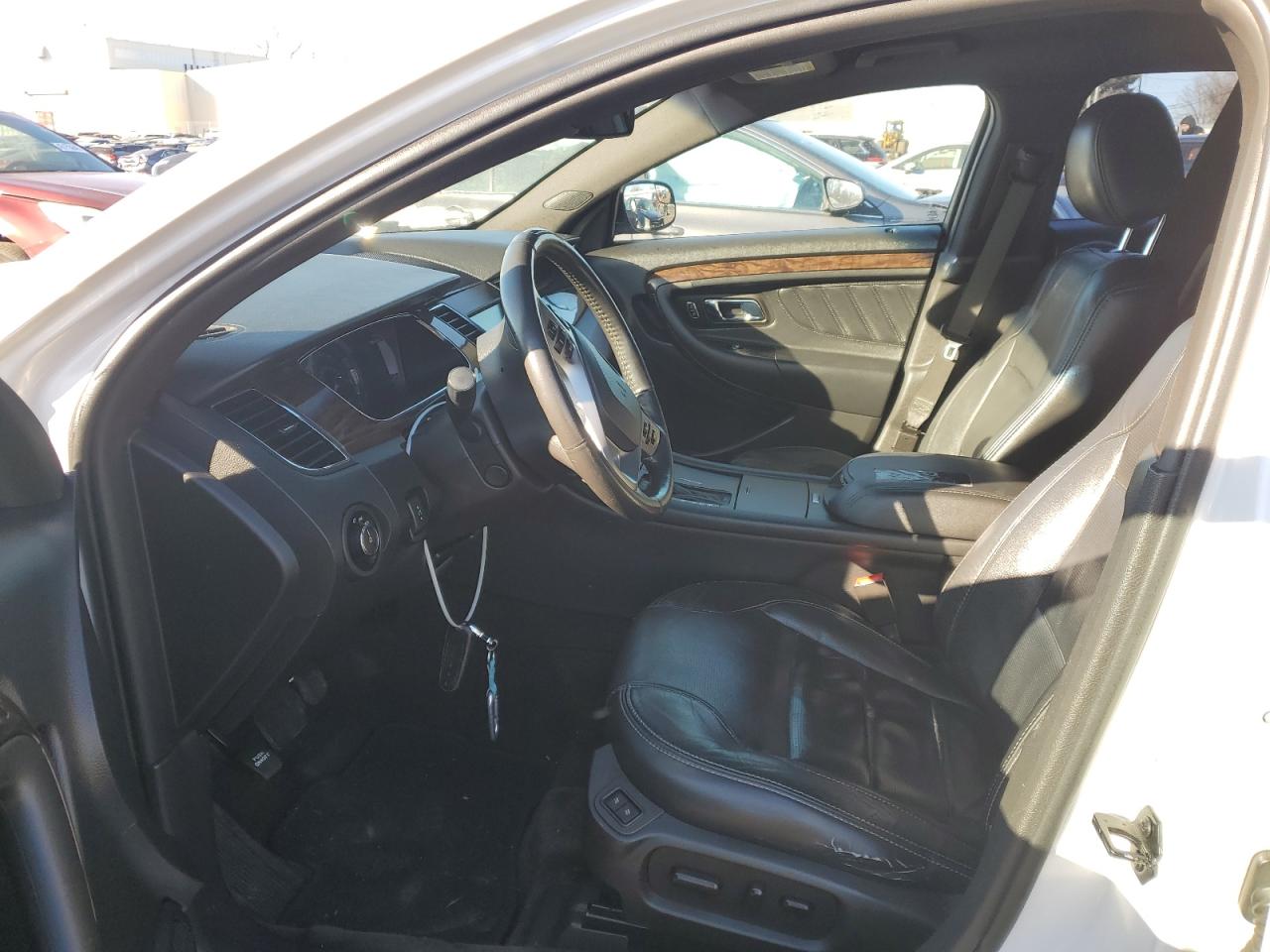 2014 Ford Taurus - Image 7