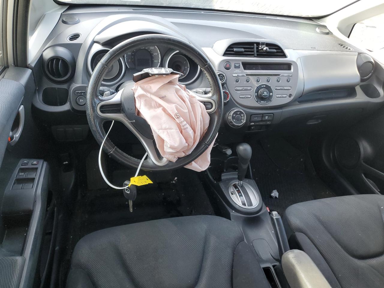 2010 Honda Fit - Image 8