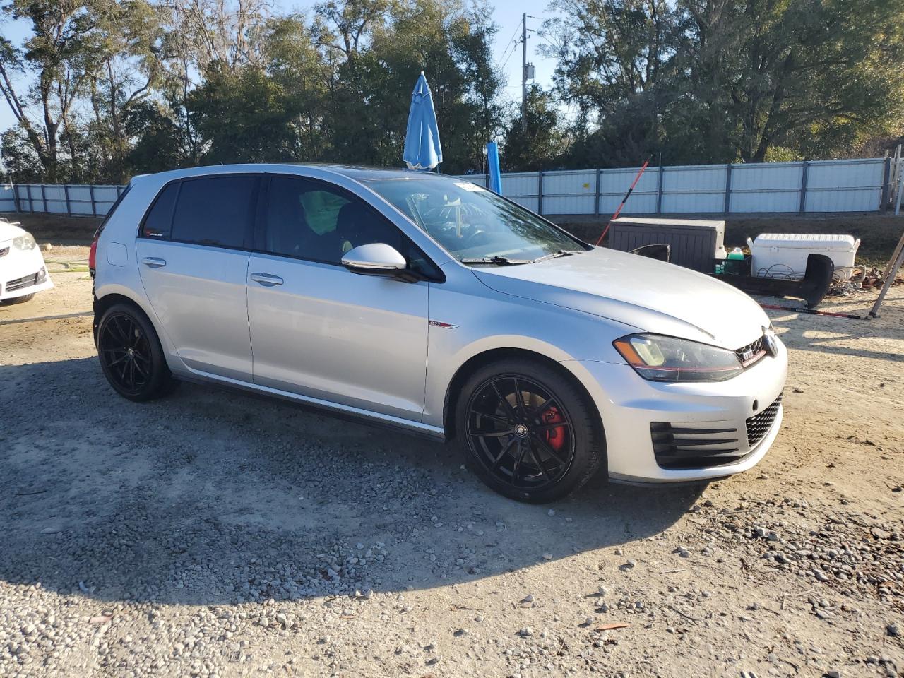 2016 Volkswagen GTI - Image 4