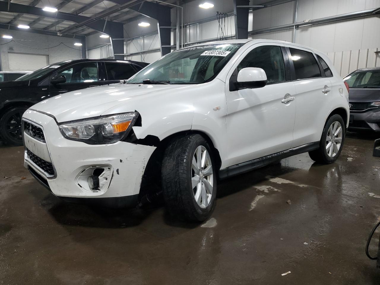 2014 Mitsubishi Outlander - Image 1