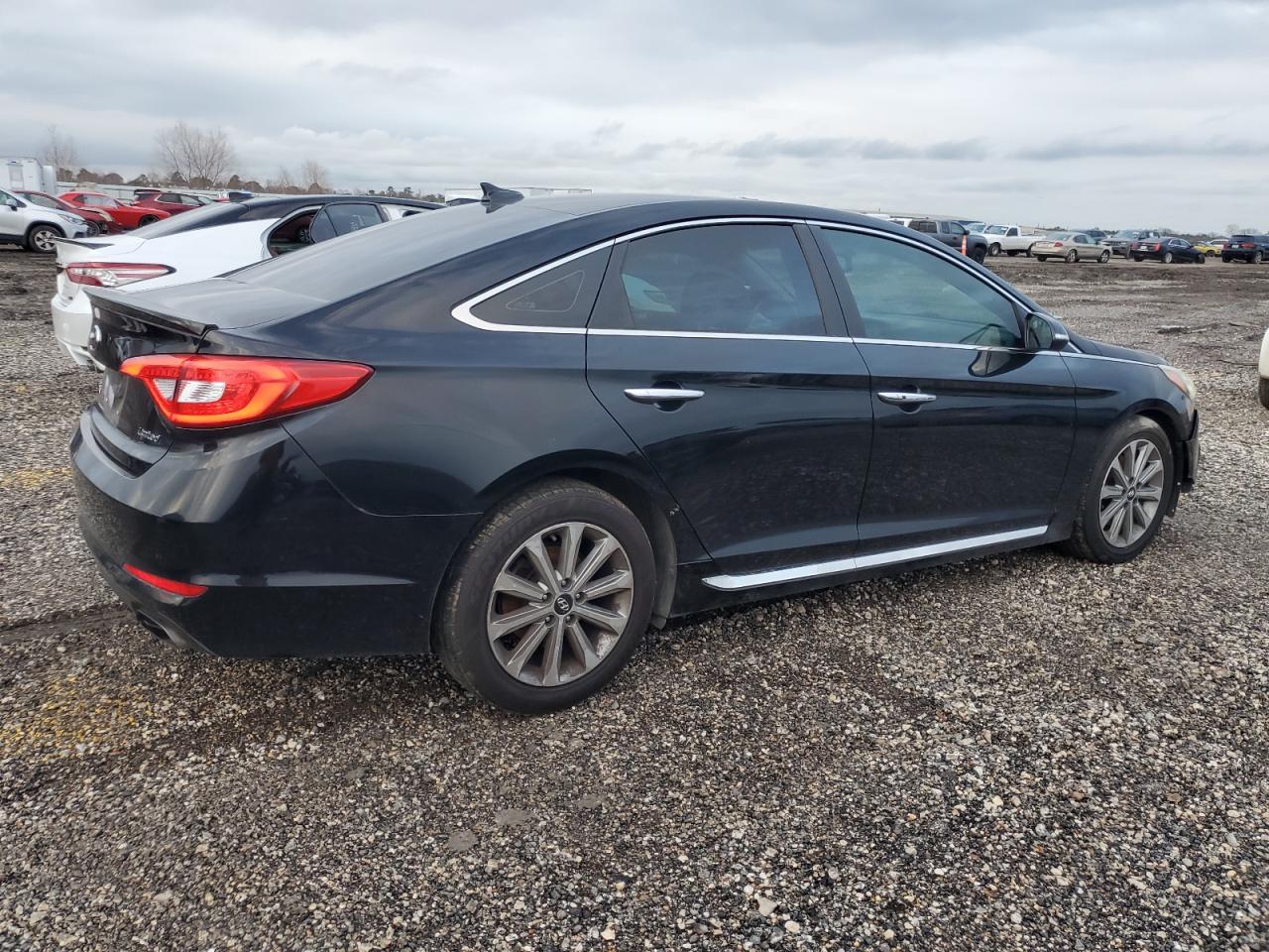 2017 Hyundai Sonata - Image 3