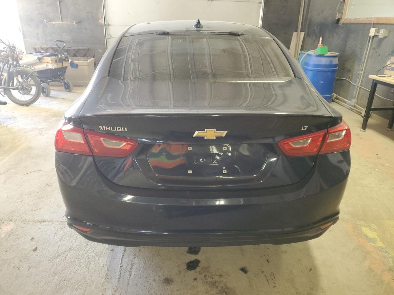 2017 Chevrolet Malibu - Image 6