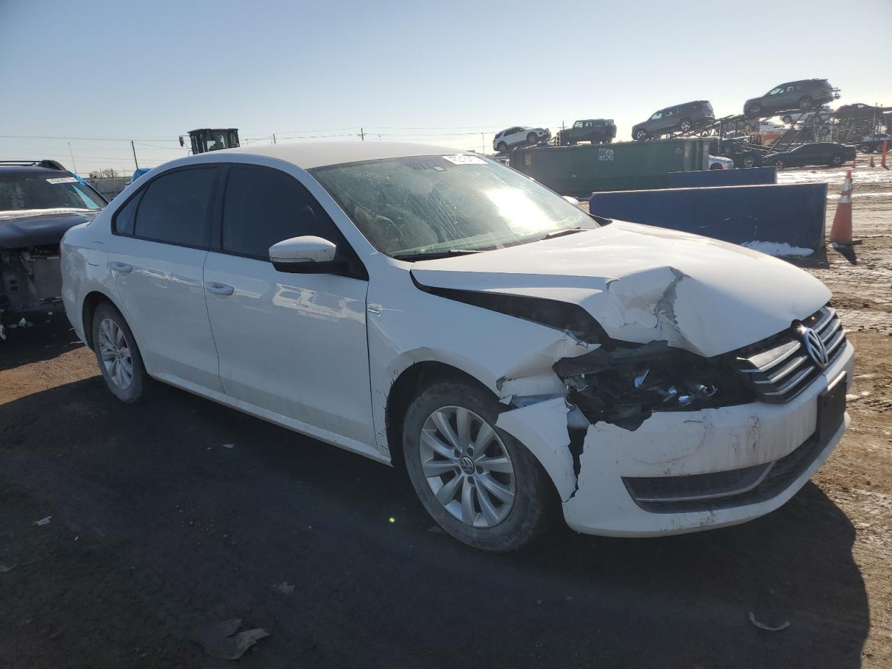 2015 Volkswagen Passat - Image 4