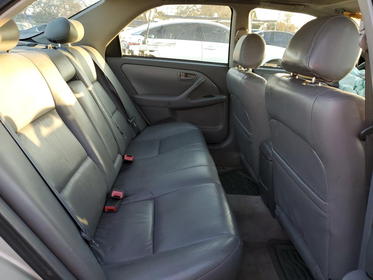 2000 Toyota Camry - Image 10