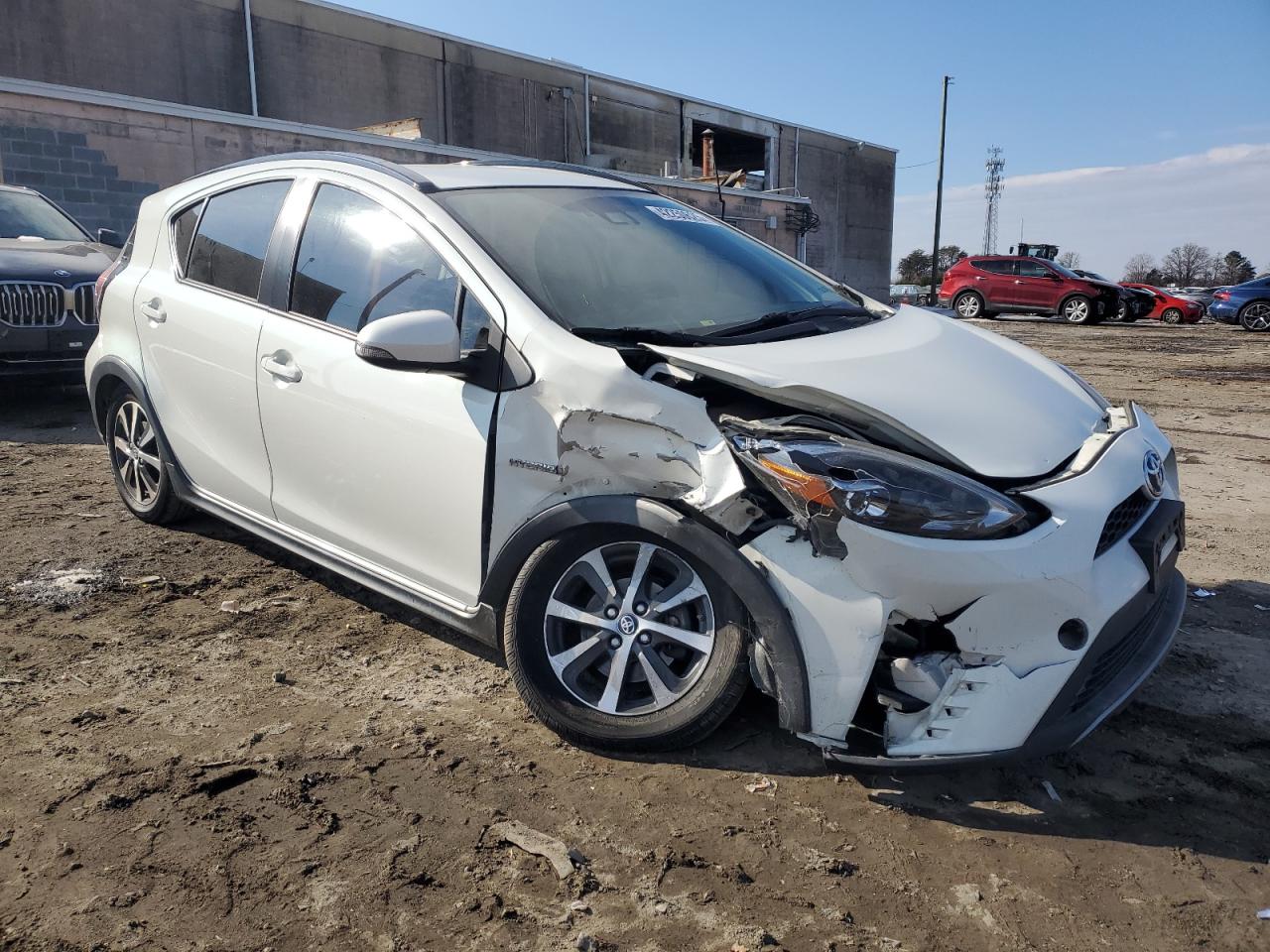 2018 Toyota Prius - Image 4