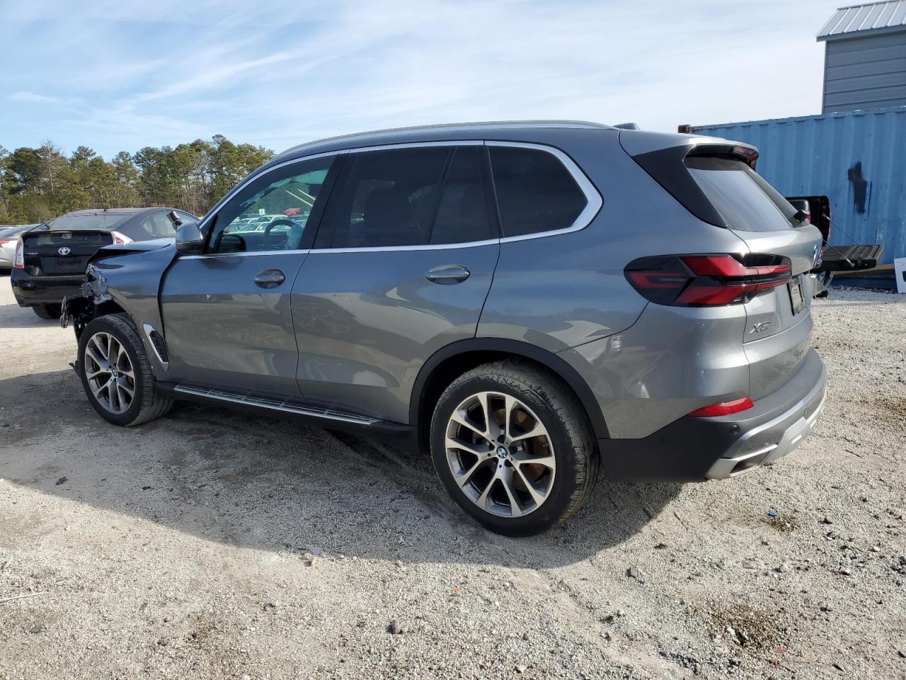 2024 BMW X5 - Image 2