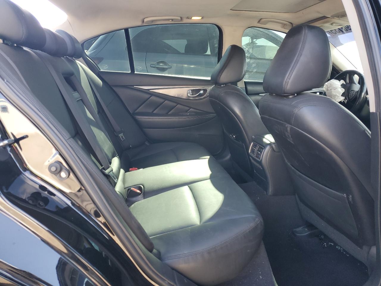 2015 Infiniti Q50 - Image 10